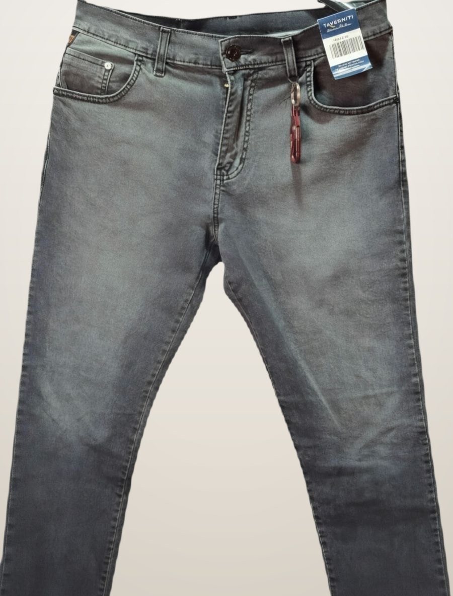 Taverniti — jean gris hombre