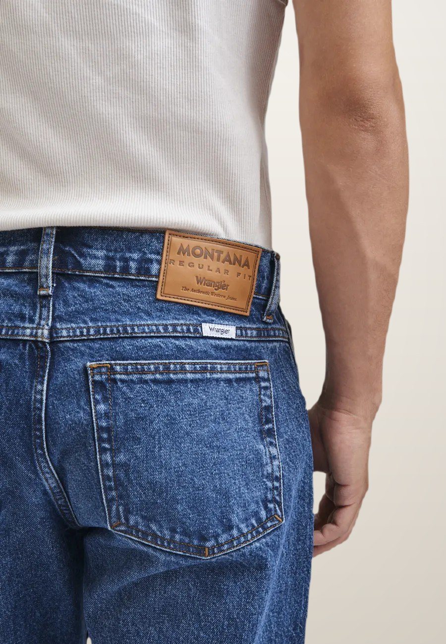 Wrangler Montana Regular Fit — jean azul hombre